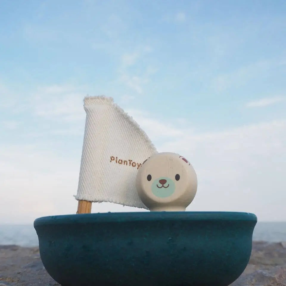 Sailing Boat Polar Bear