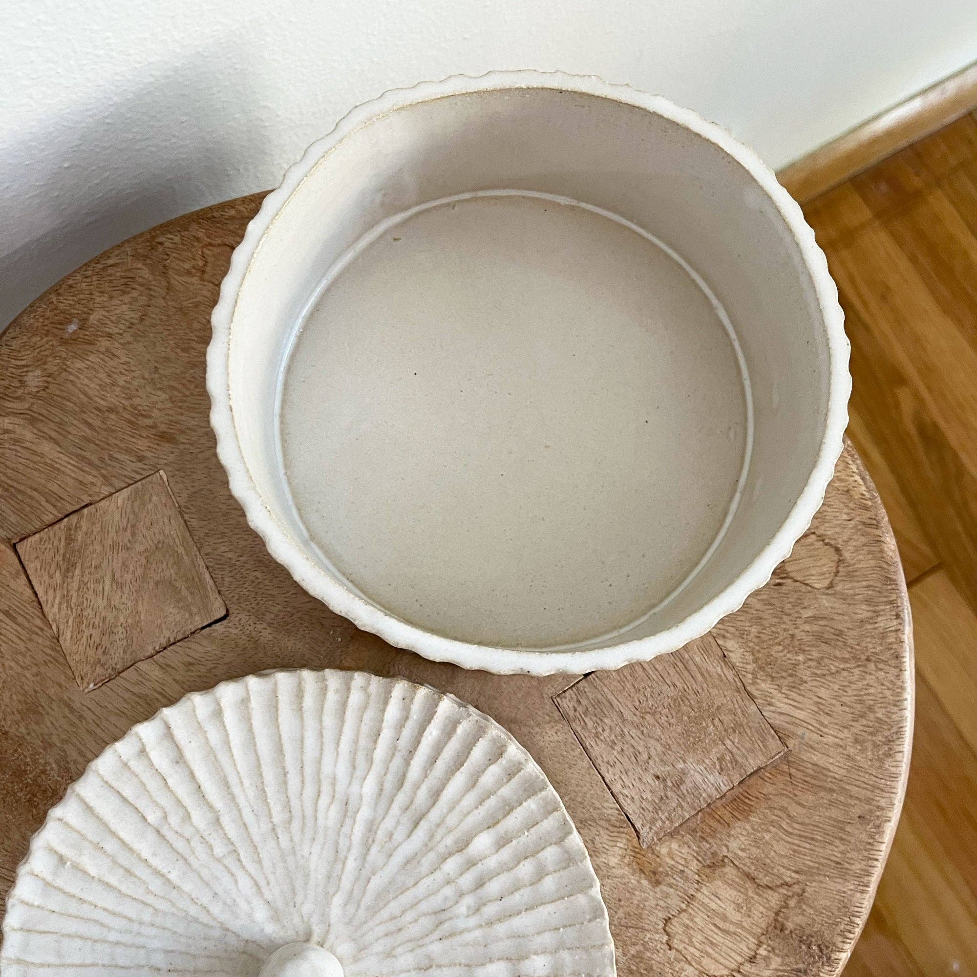 Ribbed Containers: Short & Wide