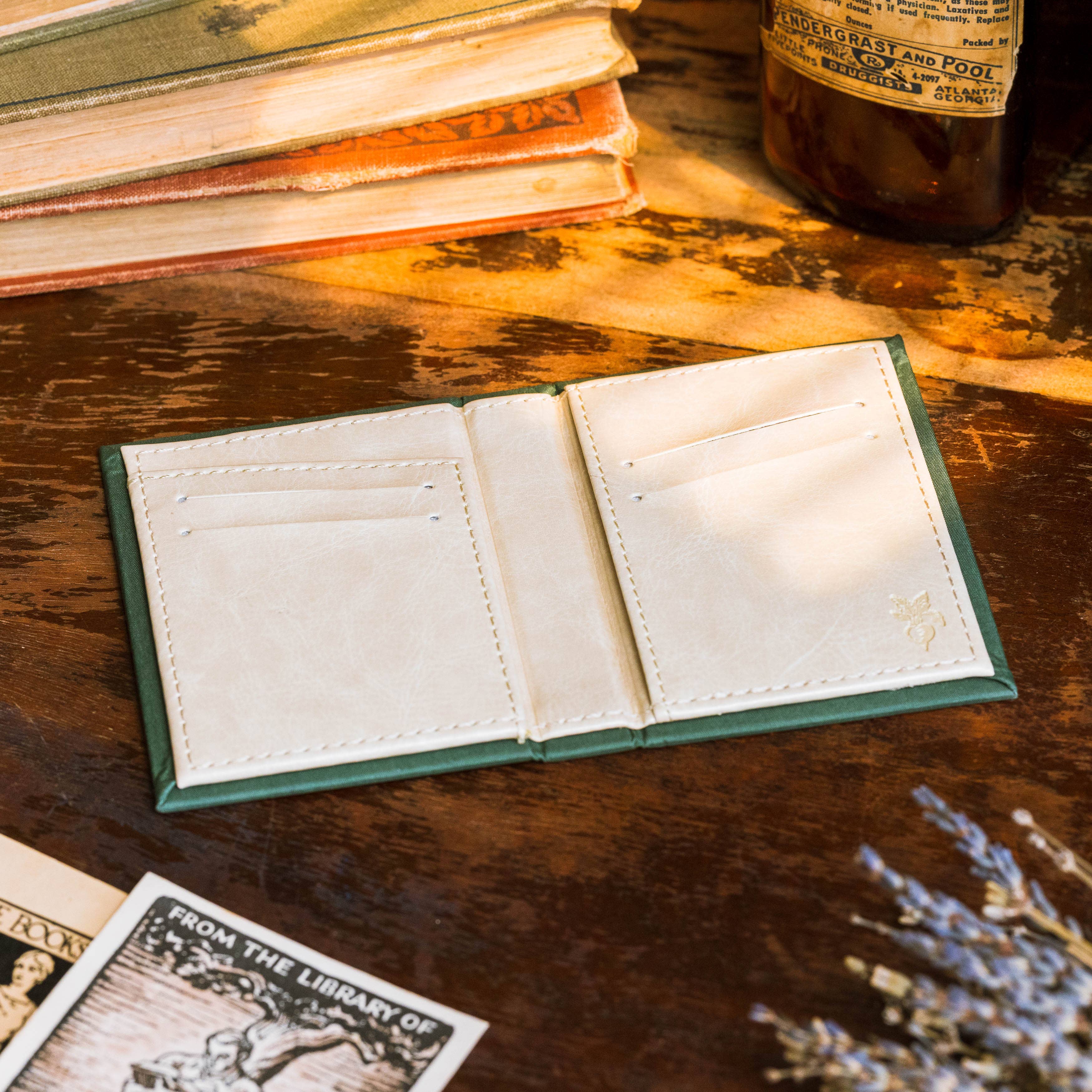 The Secret Garden by Frances Hodgson Burnett 1911 Book Wallet