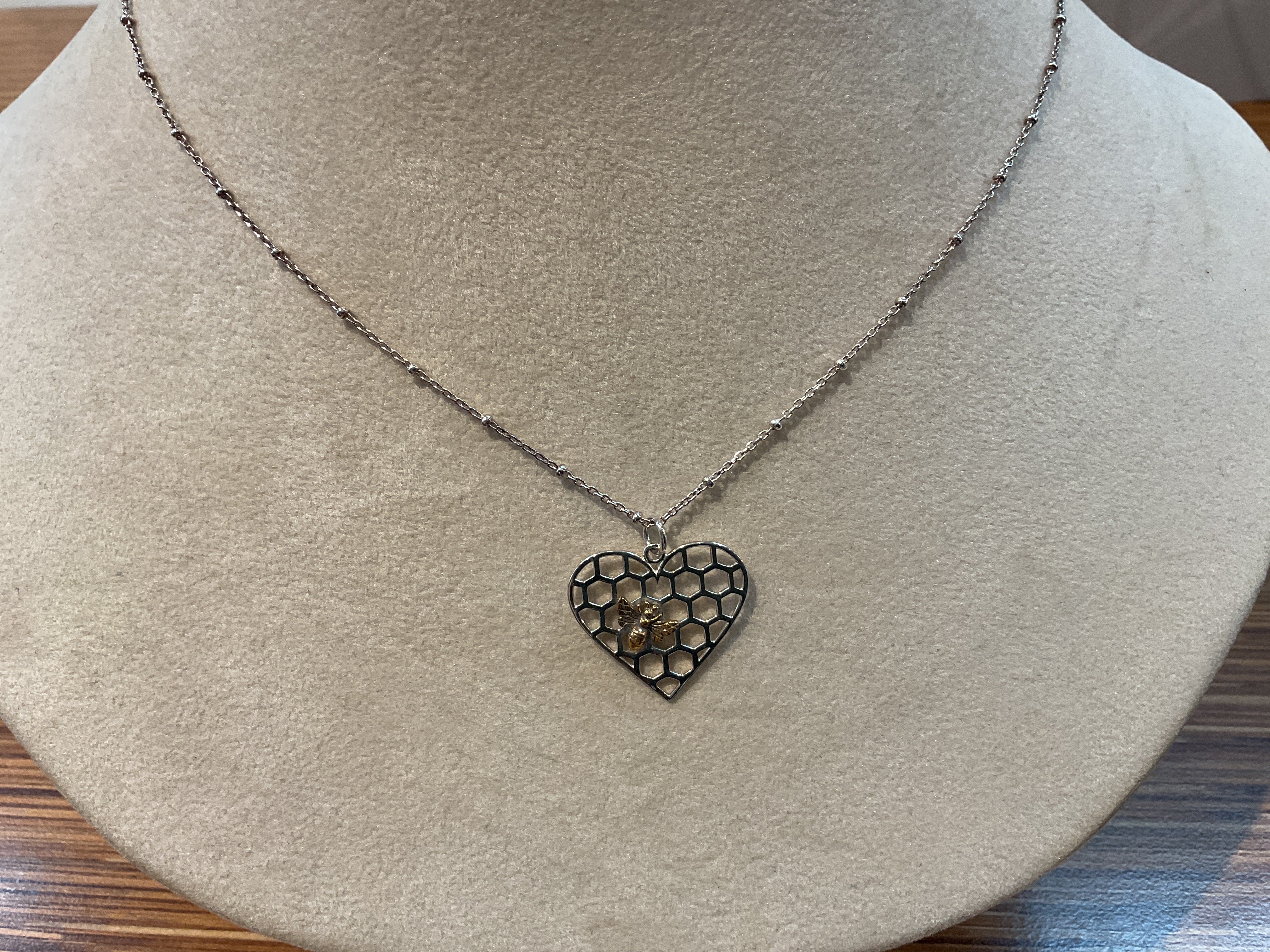 Bee Heartcomb