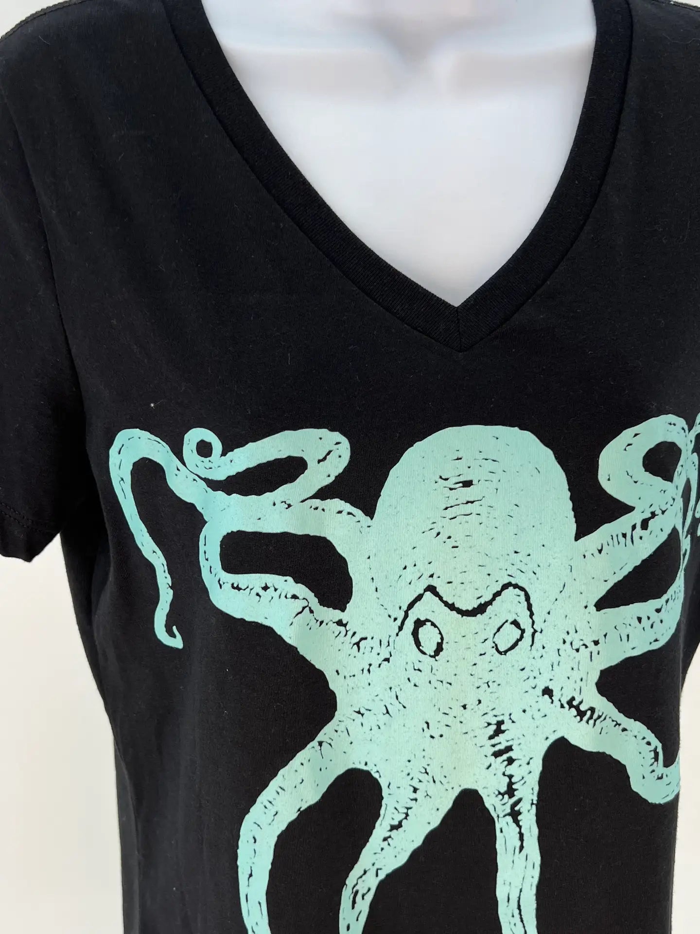 Kraken Octopus Black V-Neck Short Sleeve Shirt