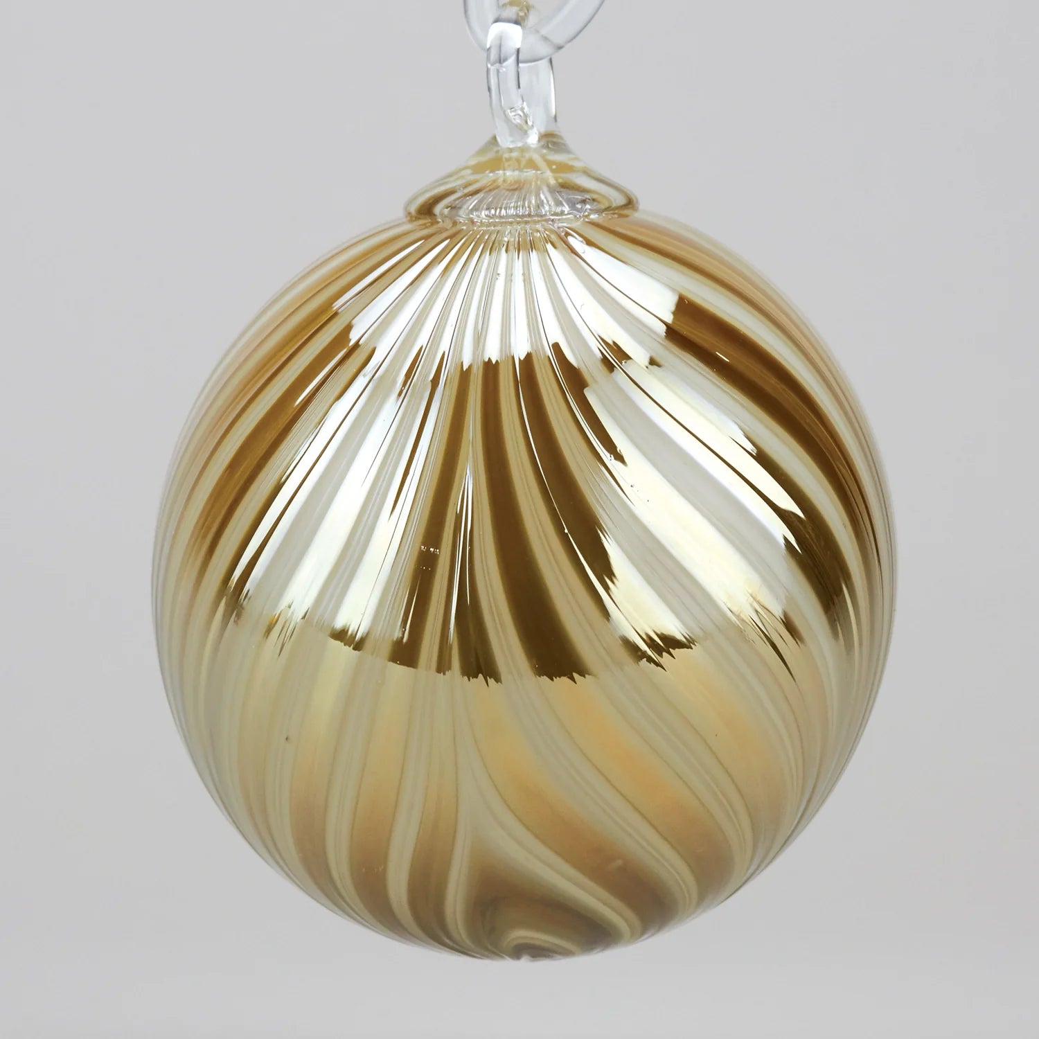 Nutmeg Drape - Classic Round Ornament