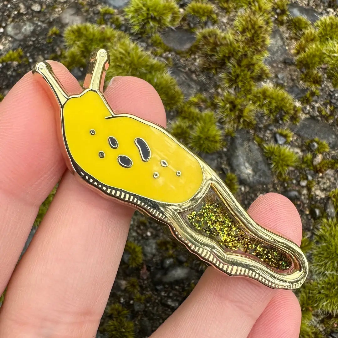 Pacific Banana Slug Glitter Shaker Pin