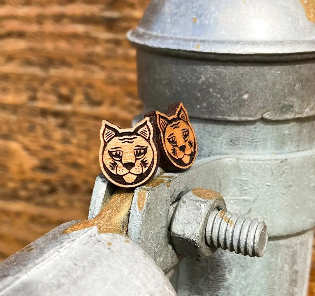 Lynx Studs